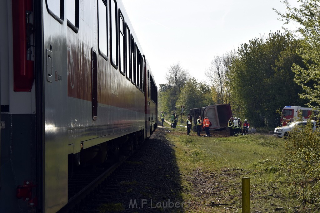 Schwerer VU LKW Zug Bergheim Kenten Koelnerstr P142.JPG - Miklos Laubert